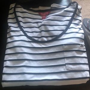Woman GUESS size medium shirt